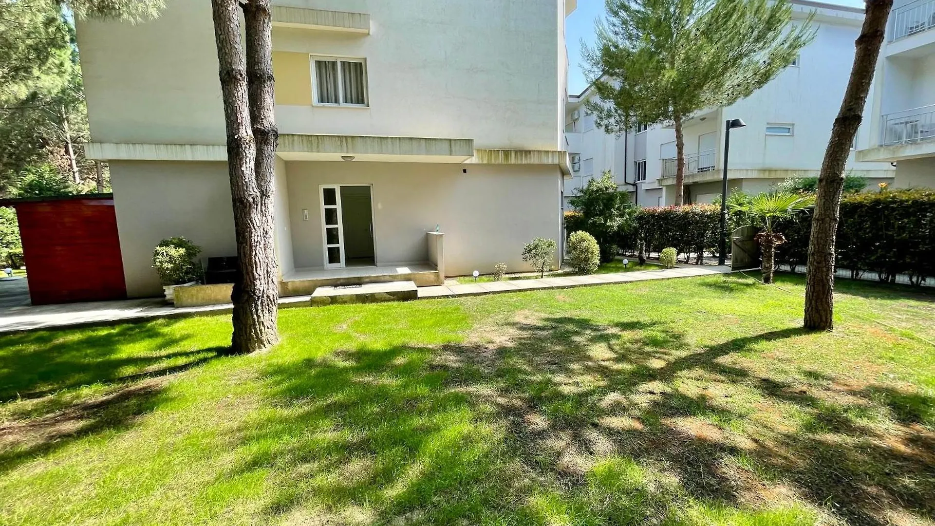 Primavera X Apartments Draç Albanie